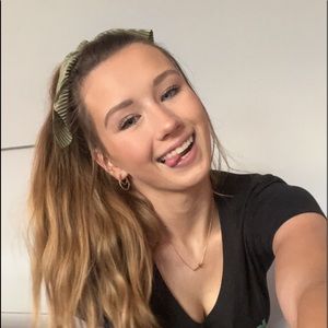 Meet your Posher, Kerith